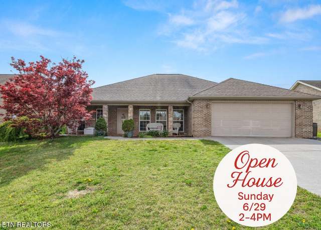 Property at 935 Mercer Dr, Maryville, TN 37801, 3 beds, 2 baths