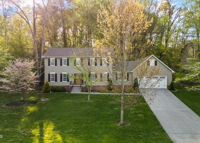 Property at 300 Woodland Trace Dr, Farragut, TN 37934, 4 beds, 2.5 baths