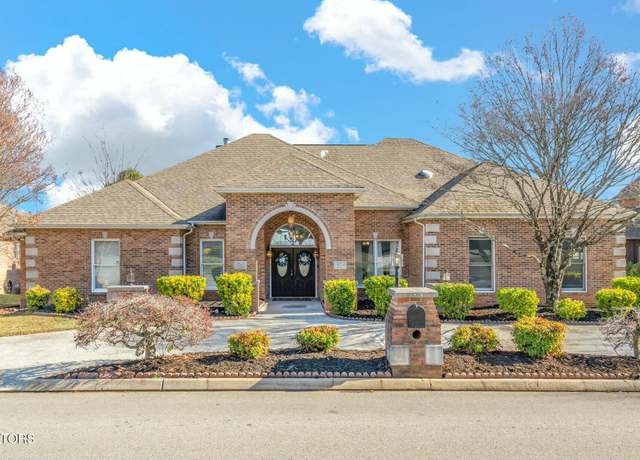Property at 3916 Legends Way, Maryville, TN 37801, 5 beds, 5.5 baths