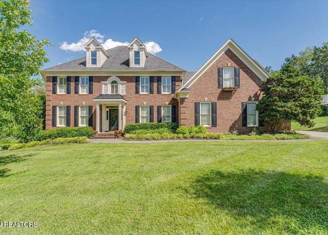 Property at 1053 SW Hayslope Dr, Knoxville, TN 37919, 5 beds, 4 baths