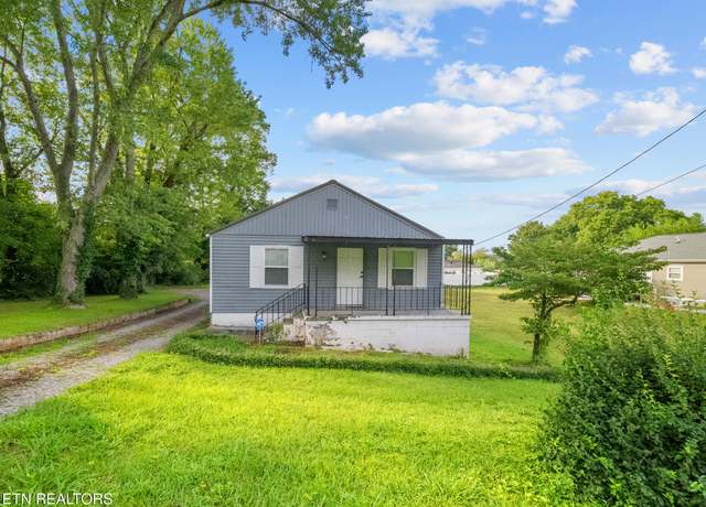 Property at 5028 Mcintyre Rd, Knoxville, TN 37914, 4 beds, 2 baths