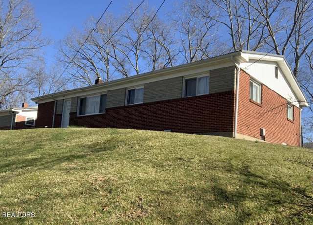 Property at 135 Highpoint Rd, Middlesboro, KY 40965, 3 beds, 1 bath