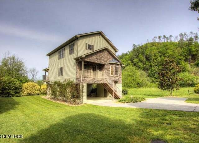 Property at 3116 Cherokee Vly Dr, Pigeon Forge, TN 37862, 6 beds, 3 baths