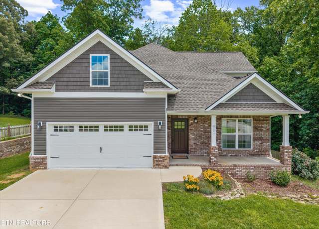Property at 914 Jasmine Ln, Maryville, TN 37801, 3 beds, 2.5 baths