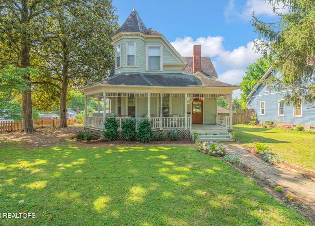 Property at 2038 Jefferson Ave, Knoxville, TN 37917, 4 beds, 2 baths