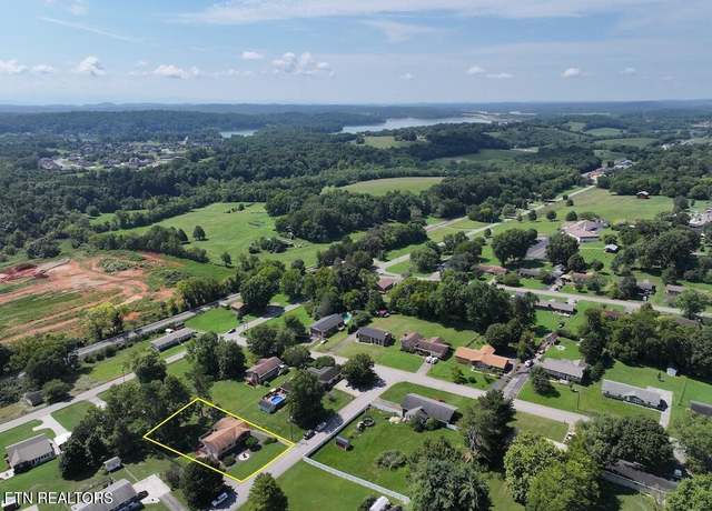 Property at 2903 Cedar Cir, Lenoir City, TN 37772, 3 beds, 2.5 baths