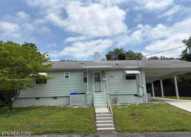 Property at 107 W Pawley Rd, Oak Ridge, TN 37830, 2 beds, 1 bath