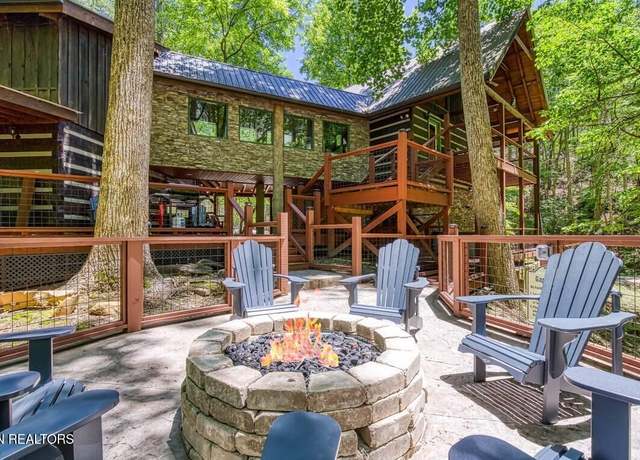 Property at 2440 Paradise Falls Way, Sevierville, TN 37862, 5 beds, 3.5 baths