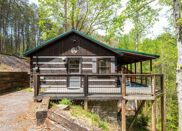 Property at 1768 Ridgecrest Dr, Sevierville, TN 37876, 1 bed, 1 bath
