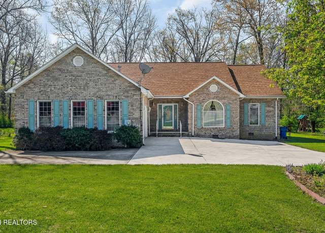 Property at 2155 Keno Dr, Crossville, TN 38572, 3 beds, 2 baths