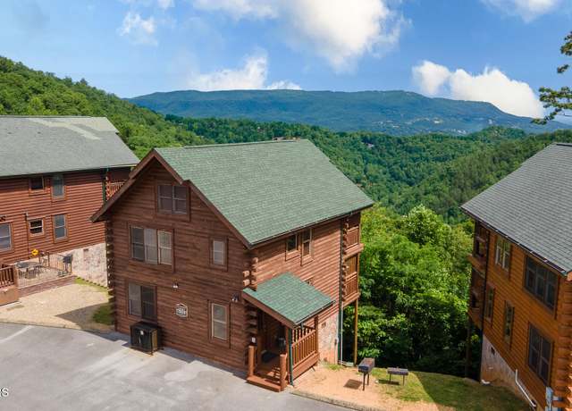 Property at 2819 White Oak Ridge Ln, Sevierville, TN 37862, 1 bed, 2 baths