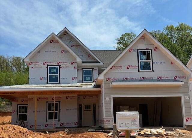 Property at 1751 Green Meadows Ln, Lenoir City, TN 37771, 4 beds, 3.5 baths