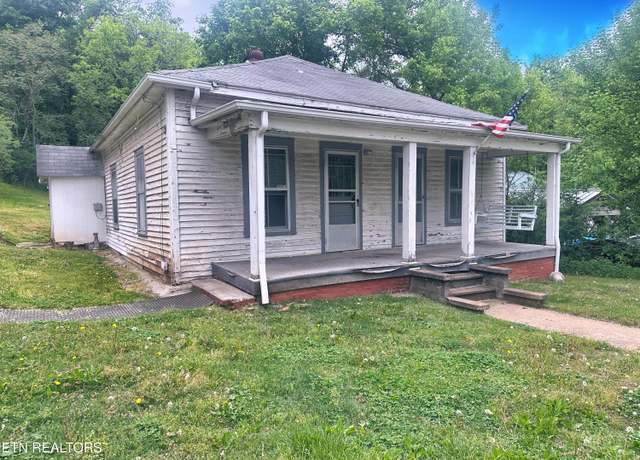 Property at 1107 W Broadway St, Lenoir City, TN 37771, 2 beds, 1 bath