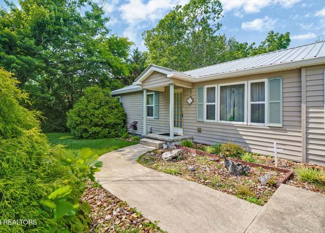 Property at 20 Harper Ln, Crossville, TN 38555, 3 beds, 1.5 baths