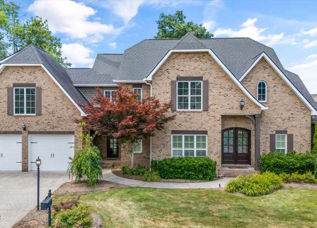 Property at 1219 Barton Place Ln, Knoxville, TN 37922, 4 beds, 3.5 baths