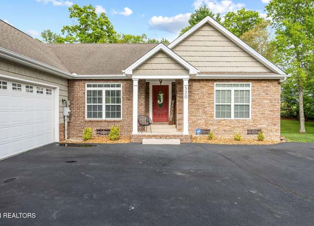 Property at 520 E Deer Creek Dr, Crossville, TN 38571, 3 beds, 2 baths