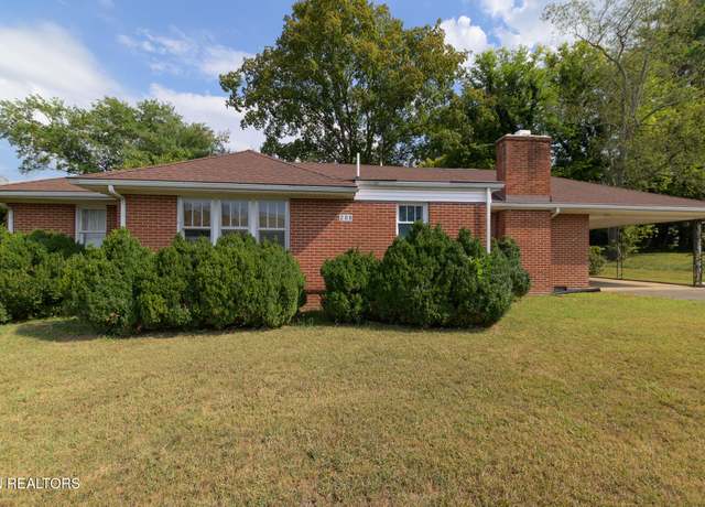Property at 208 E Dyer St, Madisonville, TN 37354, 3 beds, 2 baths