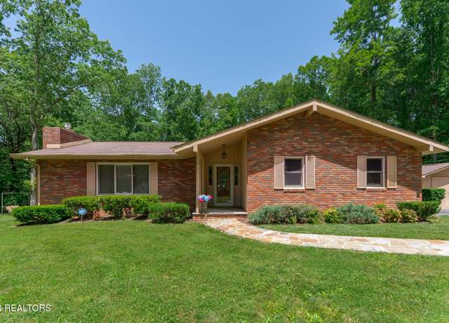 Property at 1121 Circle Dr, Jamestown, TN 38556, 3 beds, 2.5 baths