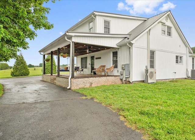 Property at 21036 Martel Rd, Lenoir City, TN 37772, 3 beds, 2 baths
