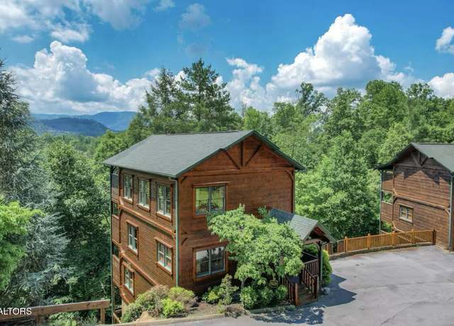 Property at 808 Great Smoky Way, Gatlinburg, TN 37738, 4 beds, 4 baths