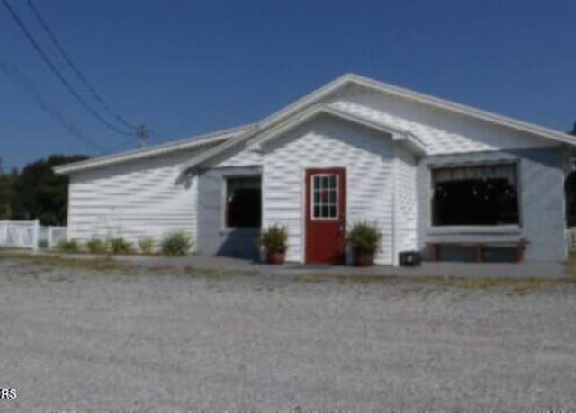 Property at 16150 Clay County Hwy, Red Boiling Springs, TN 37150, 8 beds, 1 bath