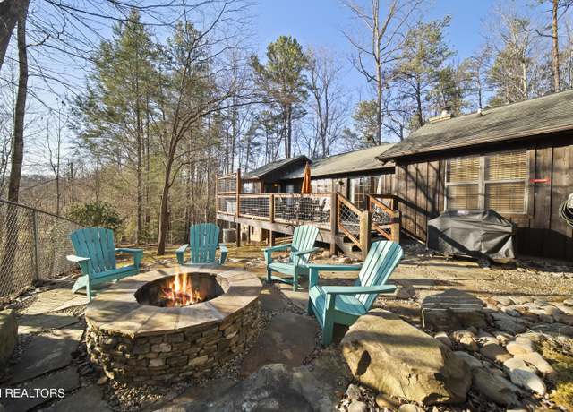 Property at 503 Eagle Trl, Gatlinburg, TN 37738, 2 beds, 2.5 baths