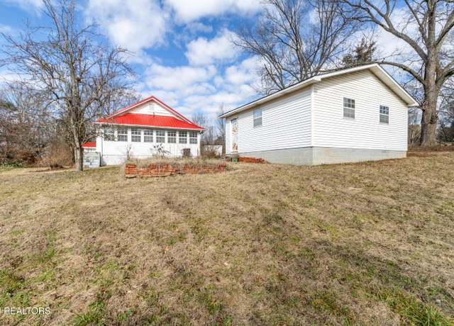 Property at 8022 Hill Rd, Knoxville, TN 37938, 3 beds, 1.5 baths