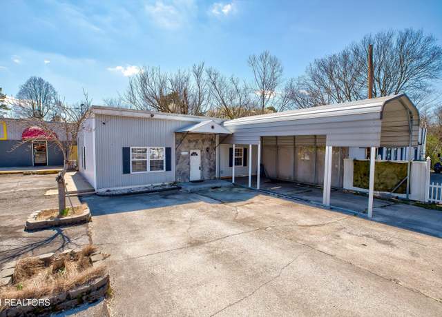 Property at 7525 Sevierville Pike, Knoxville, TN 37920, 2 beds, 2 baths