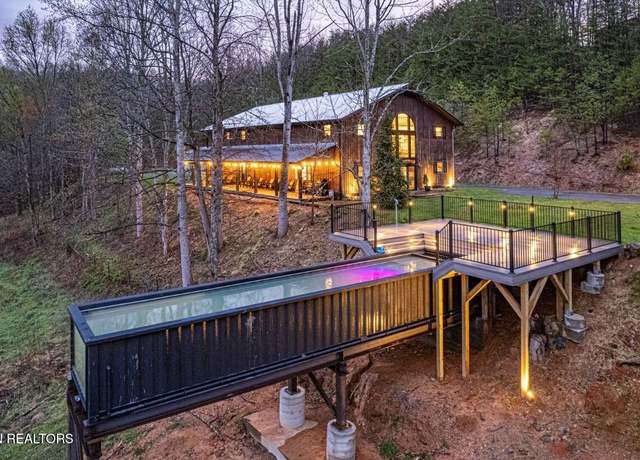 Property at 1293 Laurel Lick Rd, Sevierville, TN 37862, 4 beds, 2 baths