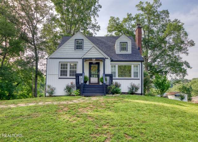 Property at 313 Edgewood Cir, Clinton, TN 37716, 4 beds, 2 baths