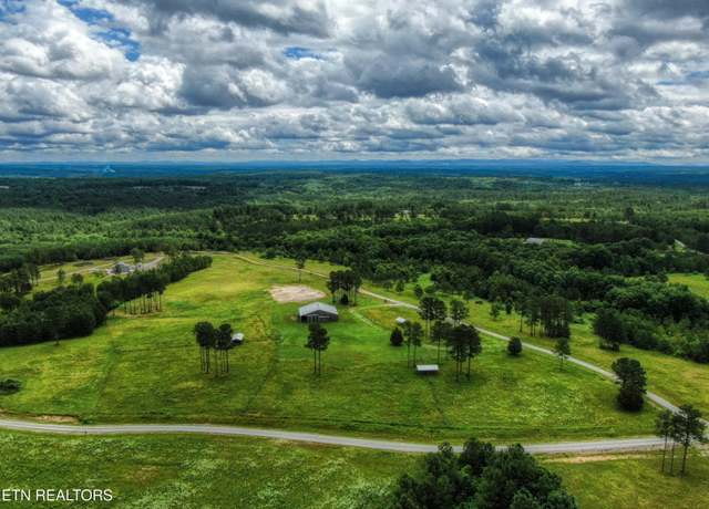 Property at 517 Hunters Rdg Trl, Jamestown, TN 38556