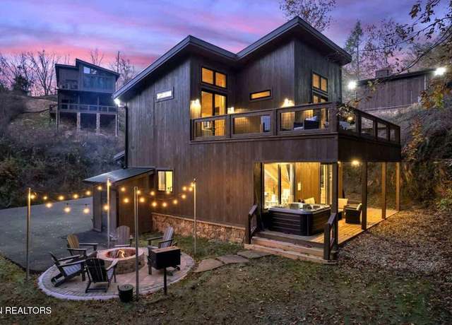 Property at 1619 Mitchell Farm Rd, Sevierville, TN 37876, 2 beds, 2.5 baths