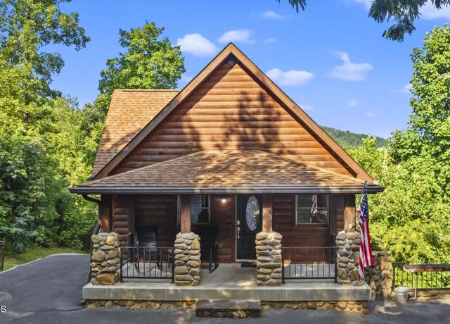 Property at 1736 Angela Starr Dr, Sevierville, TN 37862, 2 beds, 2.5 baths