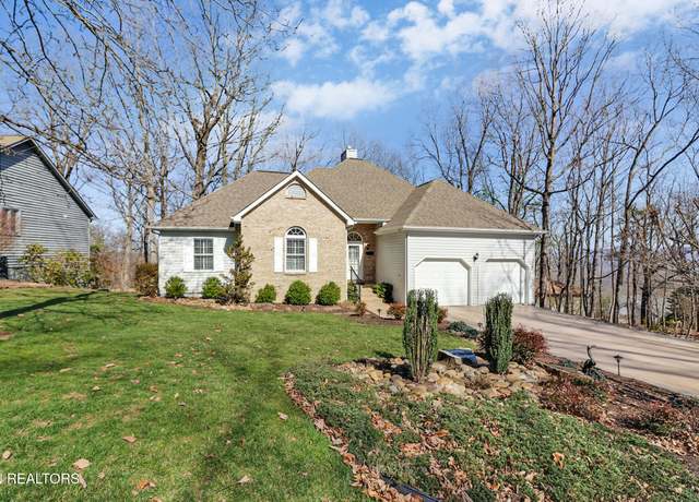 Property at 12 Killearn Ct, Crossville, TN 38558, 3 beds, 2 baths