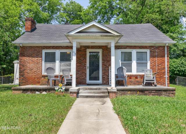 Property at 216 S Elmwood St, Knoxville, TN 37914, 3 beds, 2 baths