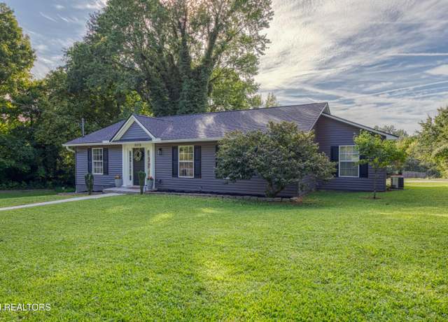 Property at 2570 Kenilworth Ln, Knoxville, TN 37921, 3 beds, 2 baths