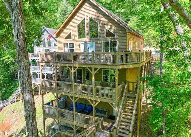 Property at 129 Bridgeview Ln, Lafollette, TN 37766, 8 beds, 4 baths