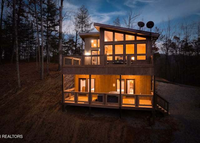 Property at 4173 Mountain Rest Way, Sevierville, TN 37876, 2 beds, 3 baths