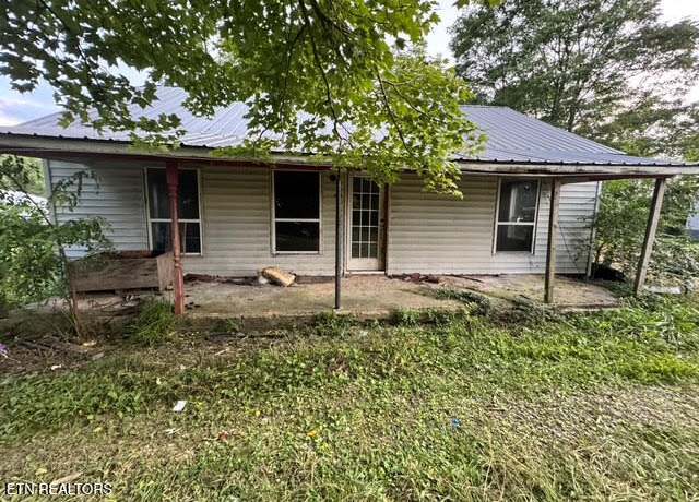 Property at 1070 W Rock Quarry Rd, Clarkrange, TN 38553, 3 beds, 1 bath