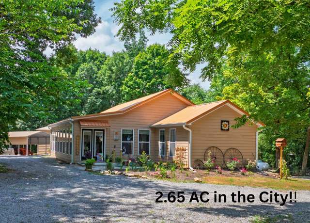 Property at 150 4th St, Tellico Plains, TN 37385, 2 beds, 1.5 baths