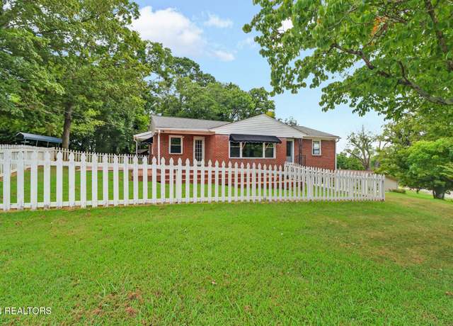 Property at 801 Sunset Dr, Kingston, TN 37763, 4 beds, 2 baths