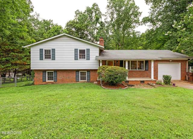 Property at 2001 Walnut Hills Dr, Knoxville, TN 37920, 4 beds, 2 baths