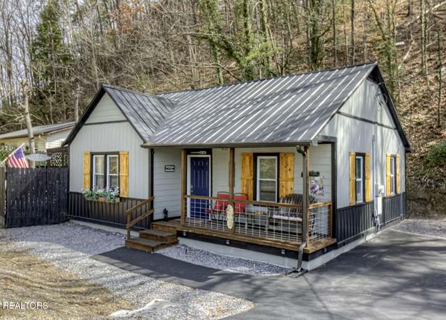 Property at 2589 Ridge Rd, Pigeon Forge, TN 37863, 2 beds, 2 baths