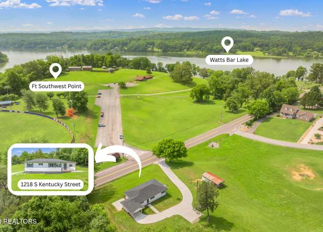 Property at 1218 S Kentucky St, Kingston, TN 37763, 3 beds, 2 baths
