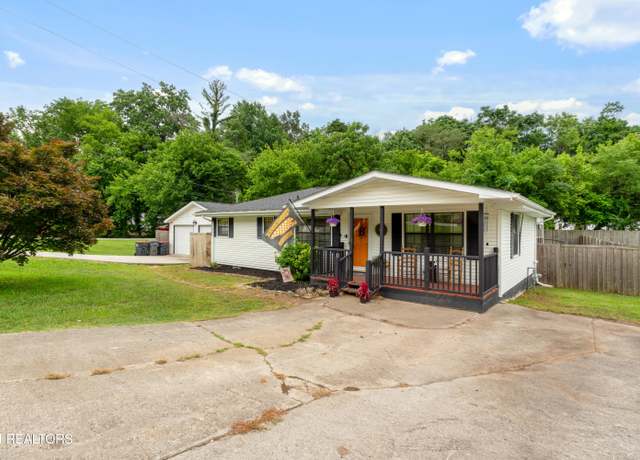 Property at 2390 Wildwood Rd, Maryville, TN 37804, 3 beds, 1.5 baths