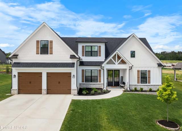Property at 124 Clover Cir, Lenoir City, TN 37772, 4 beds, 3.5 baths