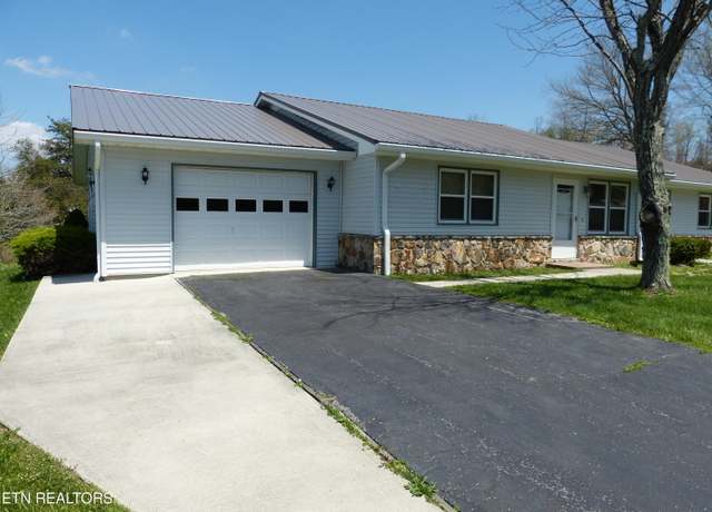 Property at 70 Wood Ln, Sparta, TN 38583, 2 beds, 1.5 baths