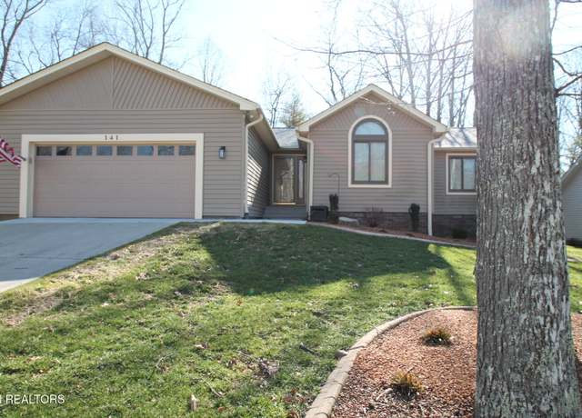 Property at 141 Lakeside Dr, Crossville, TN 38558, 3 beds, 2 baths