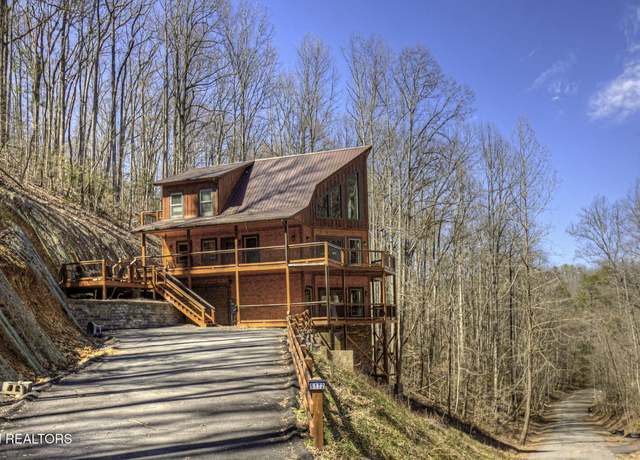 Property at 5172 Riversong Way, Sevierville, TN 37876, 2 beds, 3 baths