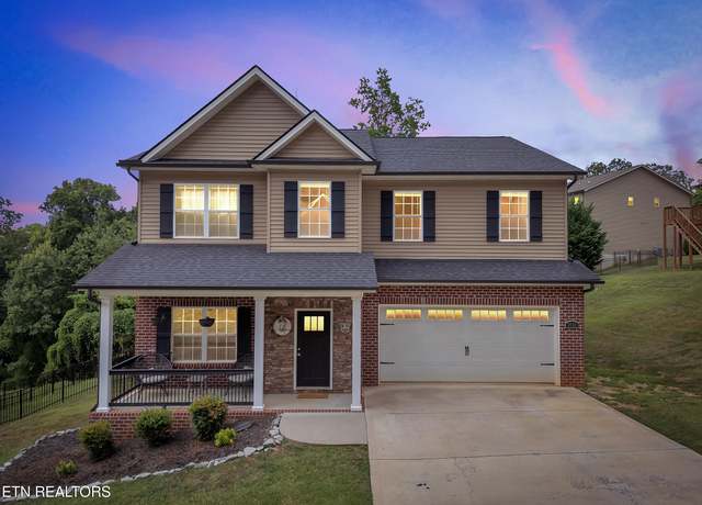 Property at 3059 Oakwood Hills Ln, Knoxville, TN 37931, 3 beds, 2.5 baths